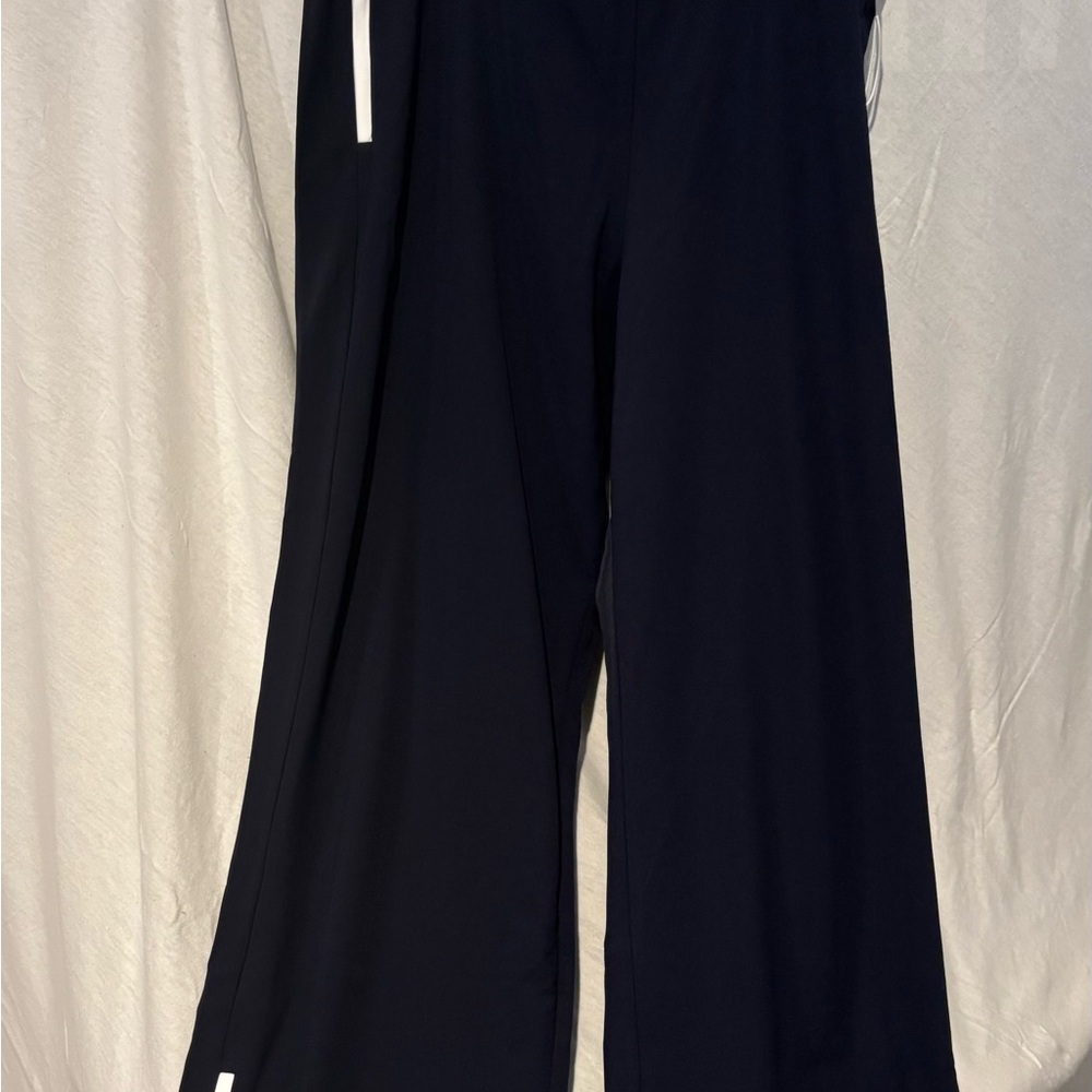 NWT Kinona Navy Activewear/Golf Pants with White Trim
